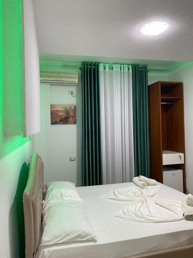 Hotel Kristal Borsh Eksteriør bilde